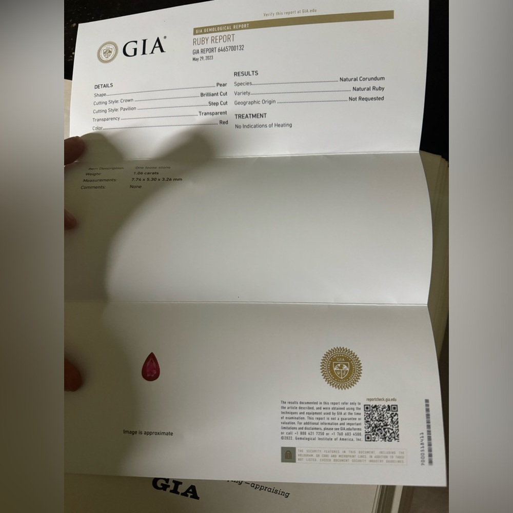 Very Rare 1.066 Carat Ruby, UNTREATED, Natural, Pear Shaped, GIA CERTIFIED - Picture 2 of 5